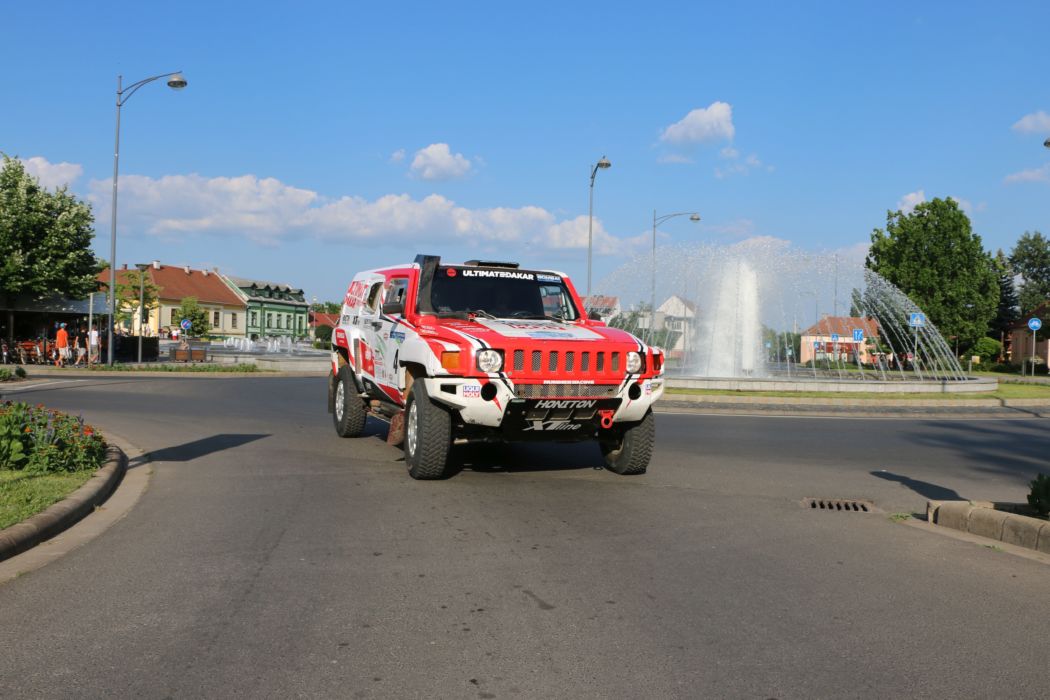 Hummer H3 EVO na výstavě LEGENDY