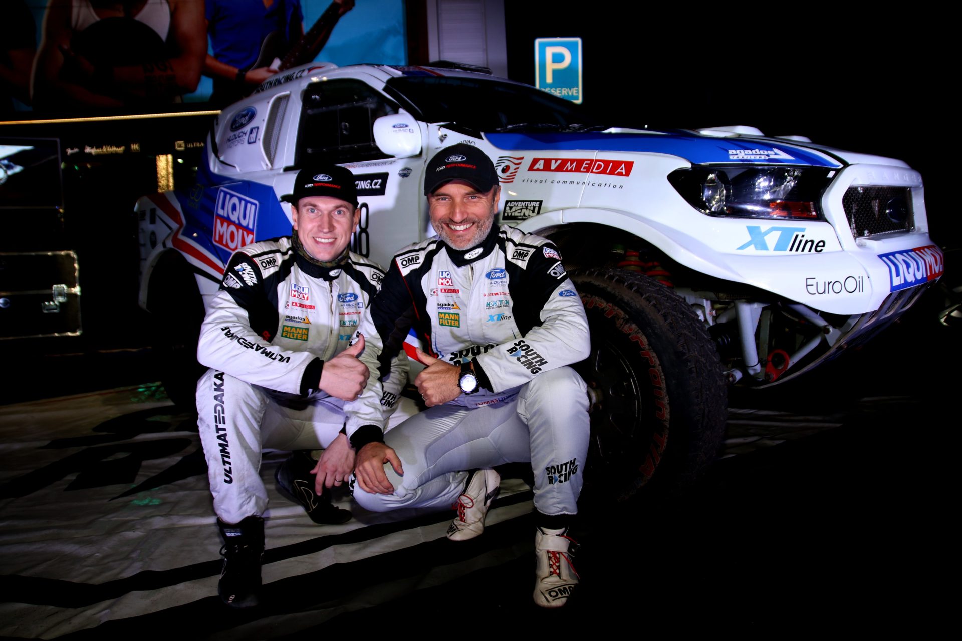 Velkolepý odjezd dakarské techniky