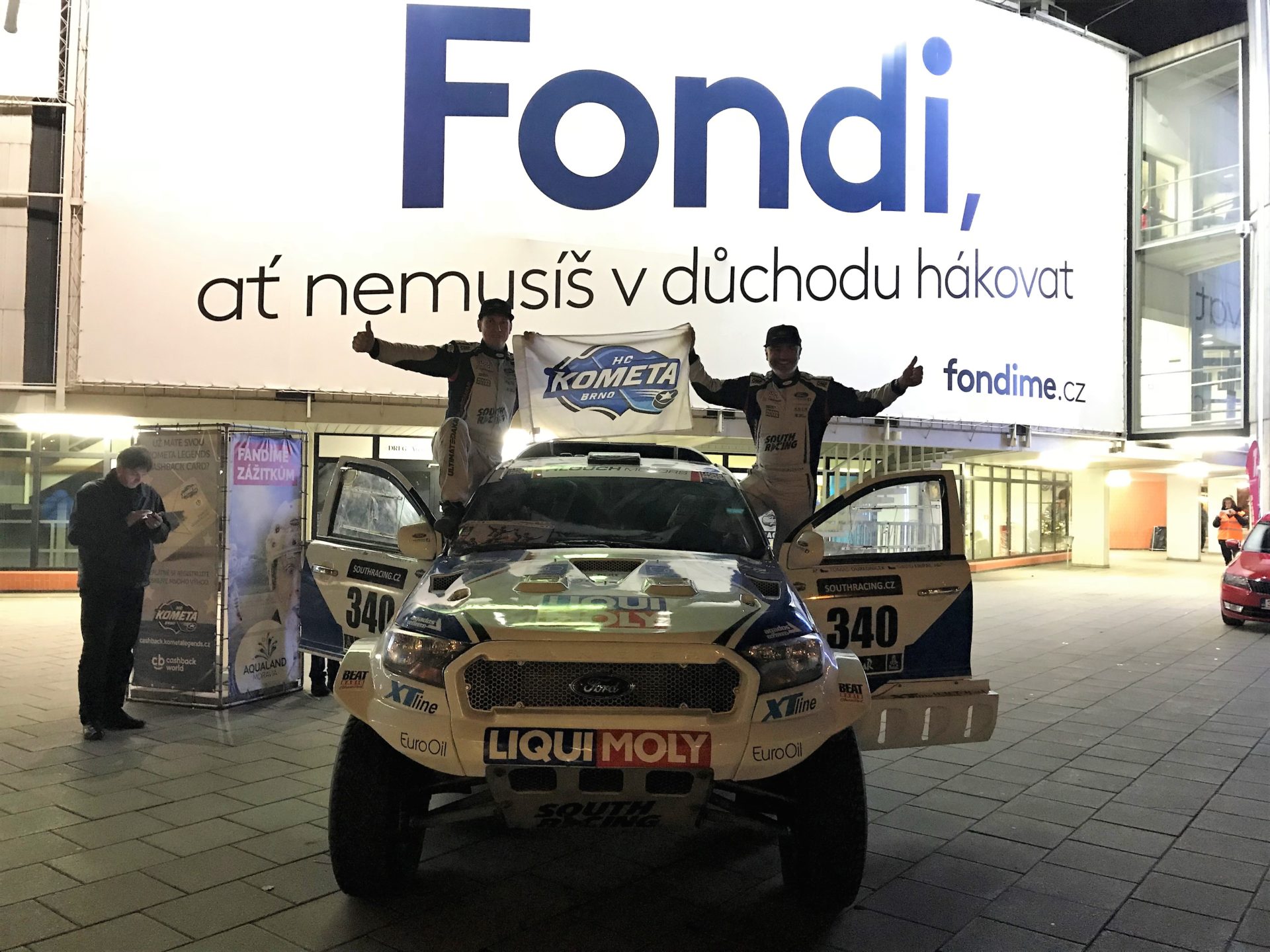 Kometa jede na Dakar Kometa jede na Dakar