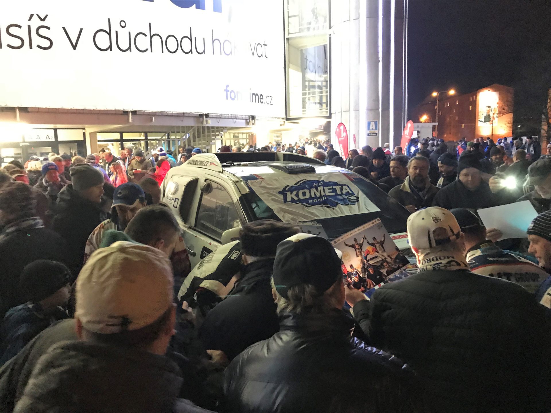 Kometa jede na Dakar Kometa jede na Dakar