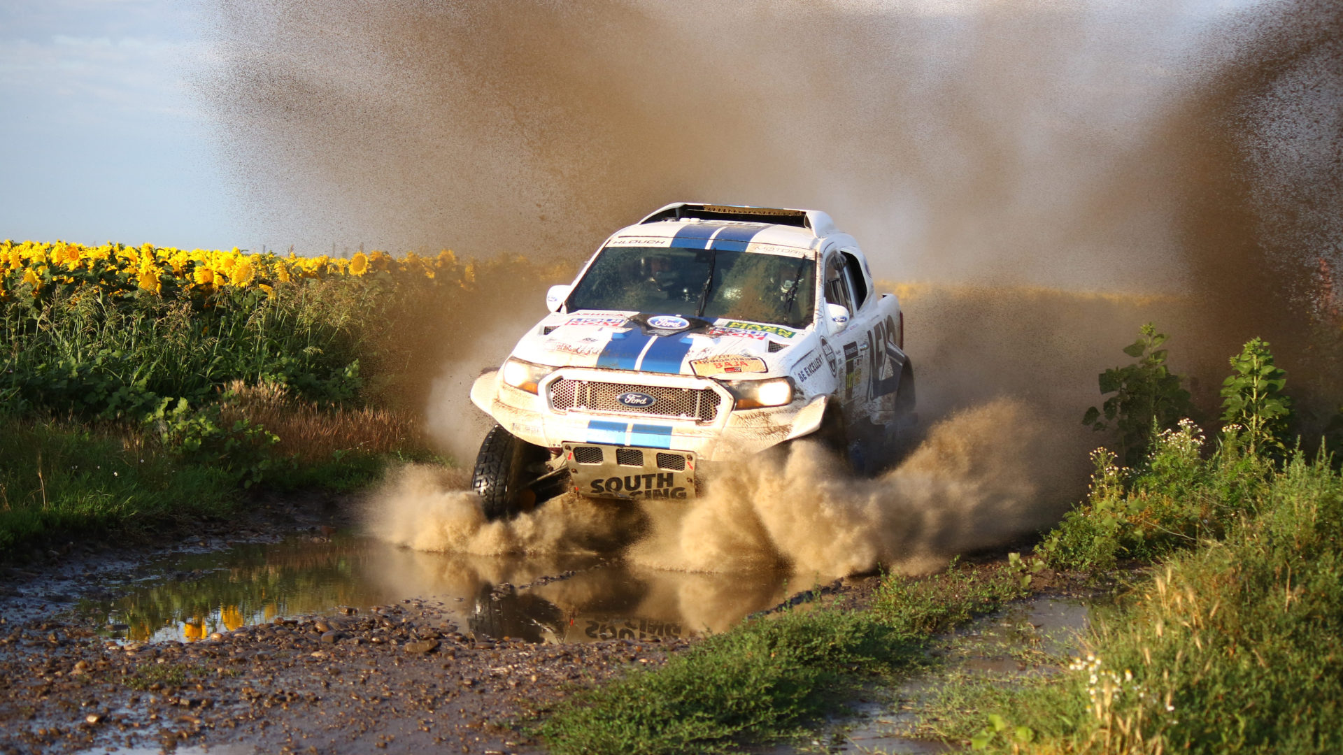 BAJA500 - Medaile za náročný test v Rumunsku BAJA500 - Medaile za náročný test v Rumunsku