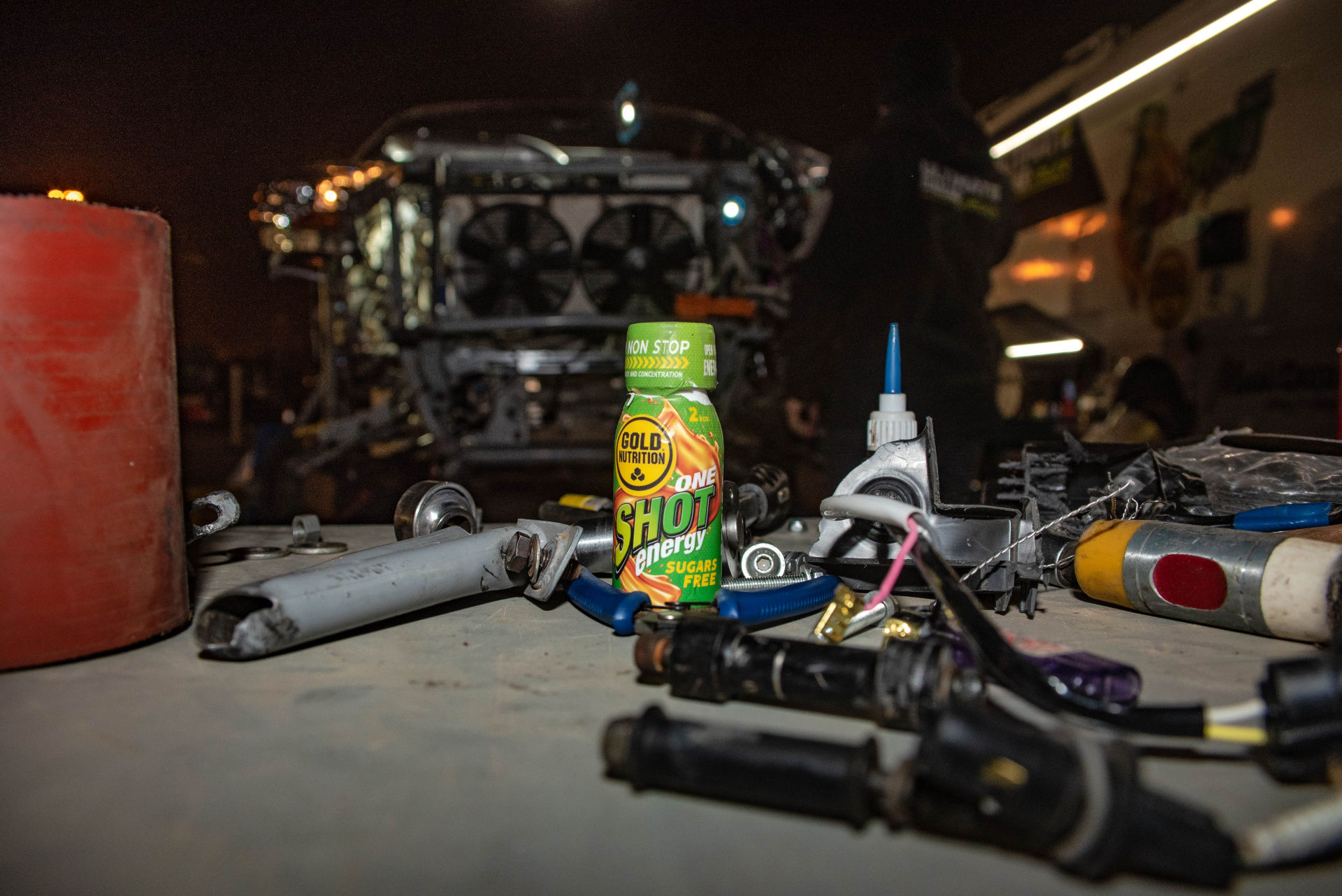 Ford posádky Ouředníček – Křípal převálcoval kamion, čeští závodníci ale chtějí pokračovat dál Ford posádky Ouředníček – Křípal převálcoval kamion, čeští závodníci ale chtějí pokračovat dál