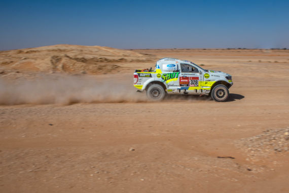 Obrázek galerie Devátá etapa Rallye Dakar: Ouředníček s Křípalem kličkovali mezi kameny a mysleli na maratónskou etapu
