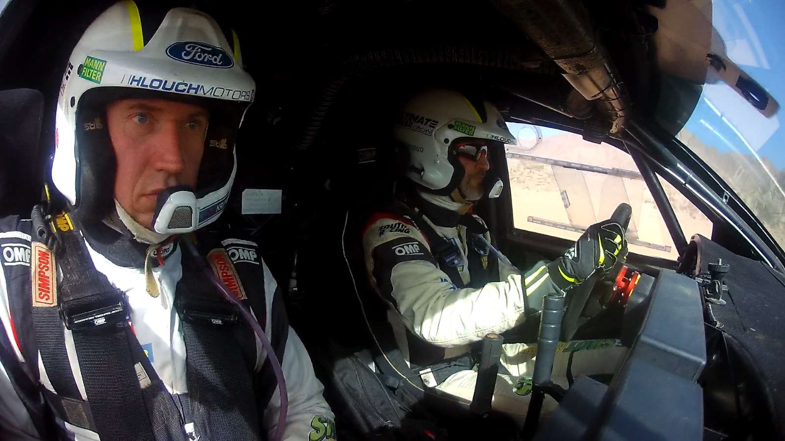 Ford Tomáše Ouředníčka při druhé etapě málem shořel Ford Tomáše Ouředníčka při druhé etapě málem shořel