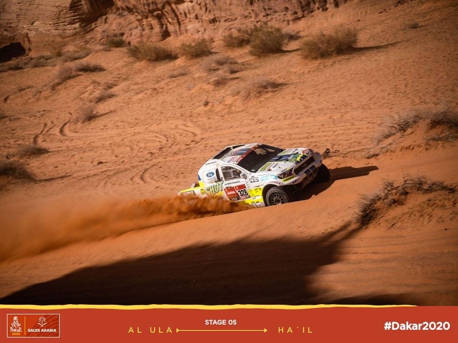 Pátá etapa Rallye Dakar: Ruská ruleta s benzínem přinesla postup do nejlepší pětadvacítky aut Pátá etapa Rallye Dakar: Ruská ruleta s benzínem přinesla postup do nejlepší pětadvacítky aut