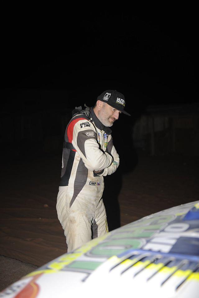 Ford posádky Ouředníček – Křípal převálcoval kamion, čeští závodníci ale chtějí pokračovat dál Ford posádky Ouředníček – Křípal převálcoval kamion, čeští závodníci ale chtějí pokračovat dál