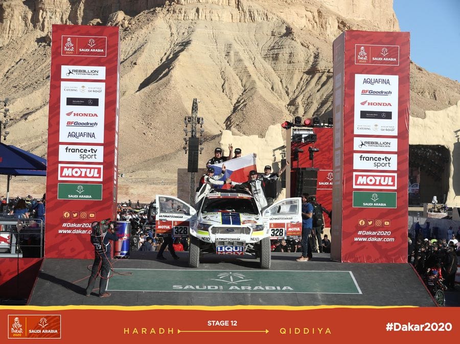 Rallye Dakar 2020: Ouředníček s Křípalem mezi největšími srdcaři ročníku v Saudské Arábii Rallye Dakar 2020: Ouředníček s Křípalem mezi největšími srdcaři ročníku v Saudské Arábii
