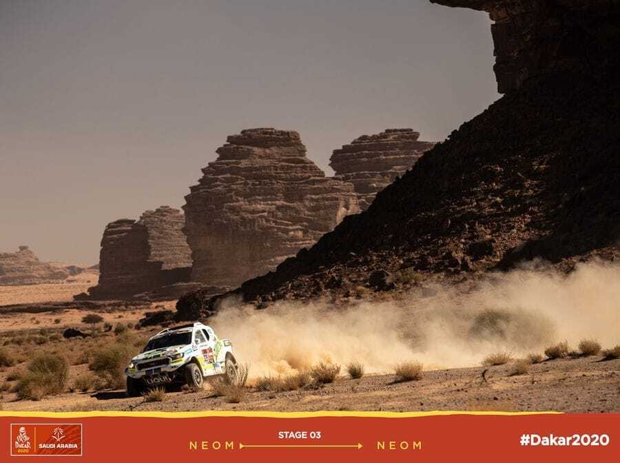 Třetí etapa Rallye Dakar: Posádka Ouředníček – Křípal atakovala nejrychlejší dvacítku aut Třetí etapa Rallye Dakar: Posádka Ouředníček – Křípal atakovala nejrychlejší dvacítku aut