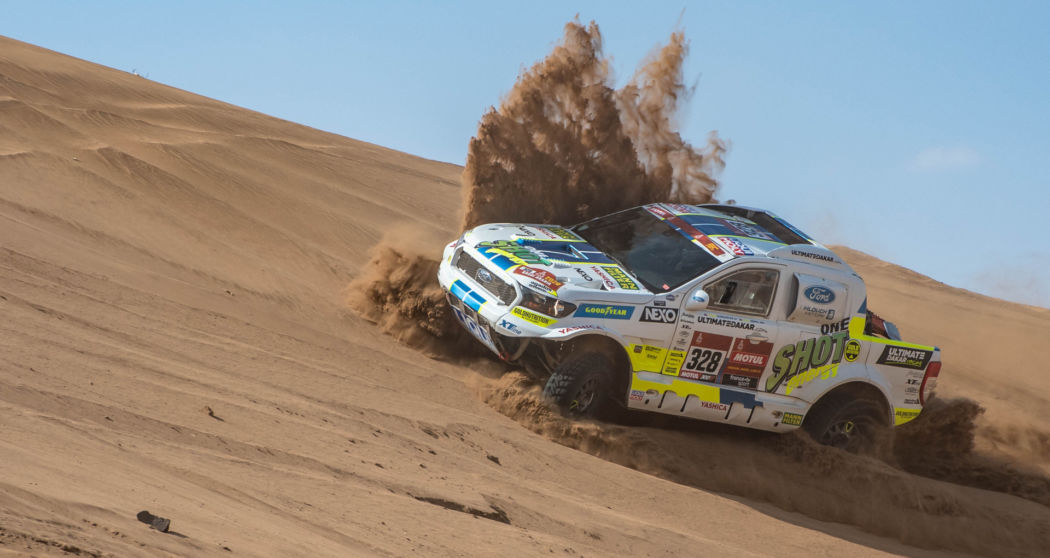 Pátá etapa Rallye Dakar: Ruská ruleta s benzínem přinesla postup do nejlepší pětadvacítky aut