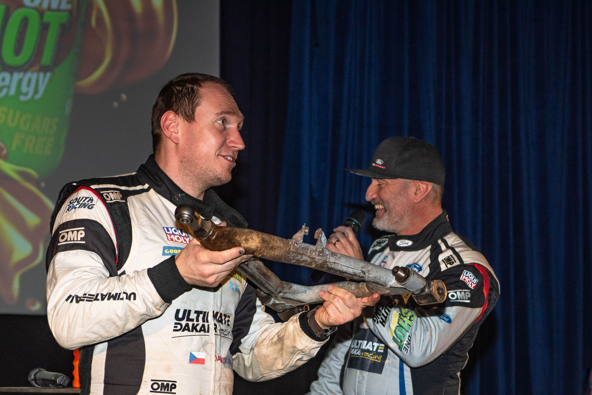 Velké Meziříčí ožilo Dakarem! Proběhla první talk show DAKAR Rychle a zběsile III. Velké Meziříčí ožilo Dakarem! Proběhla první talk show DAKAR Rychle a zběsile III.