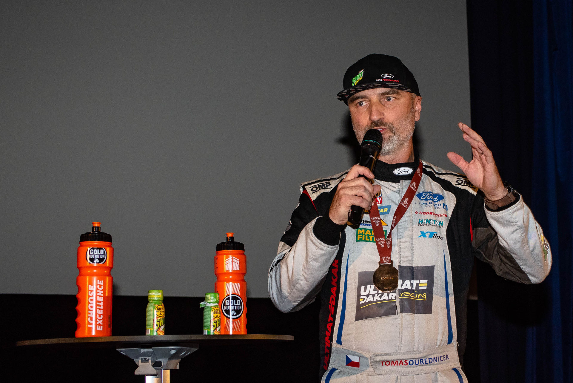 Velké Meziříčí ožilo Dakarem! Proběhla první talk show DAKAR Rychle a zběsile III. Velké Meziříčí ožilo Dakarem! Proběhla první talk show DAKAR Rychle a zběsile III.