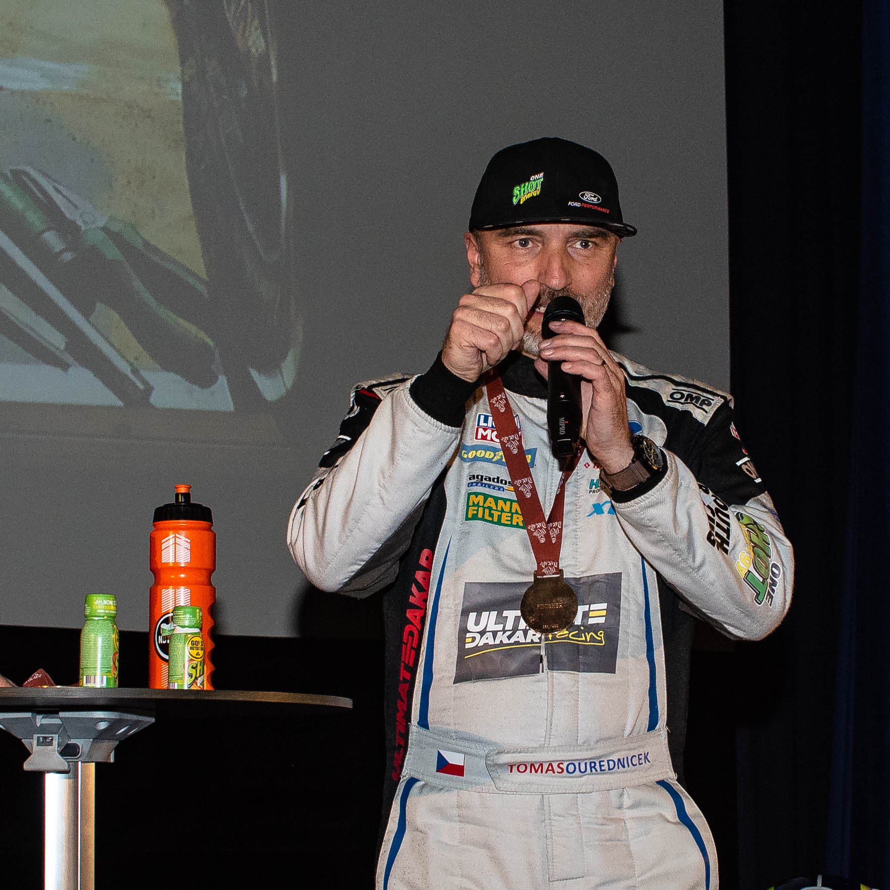 Velké Meziříčí ožilo Dakarem! Proběhla první talk show DAKAR Rychle a zběsile III. Velké Meziříčí ožilo Dakarem! Proběhla první talk show DAKAR Rychle a zběsile III.