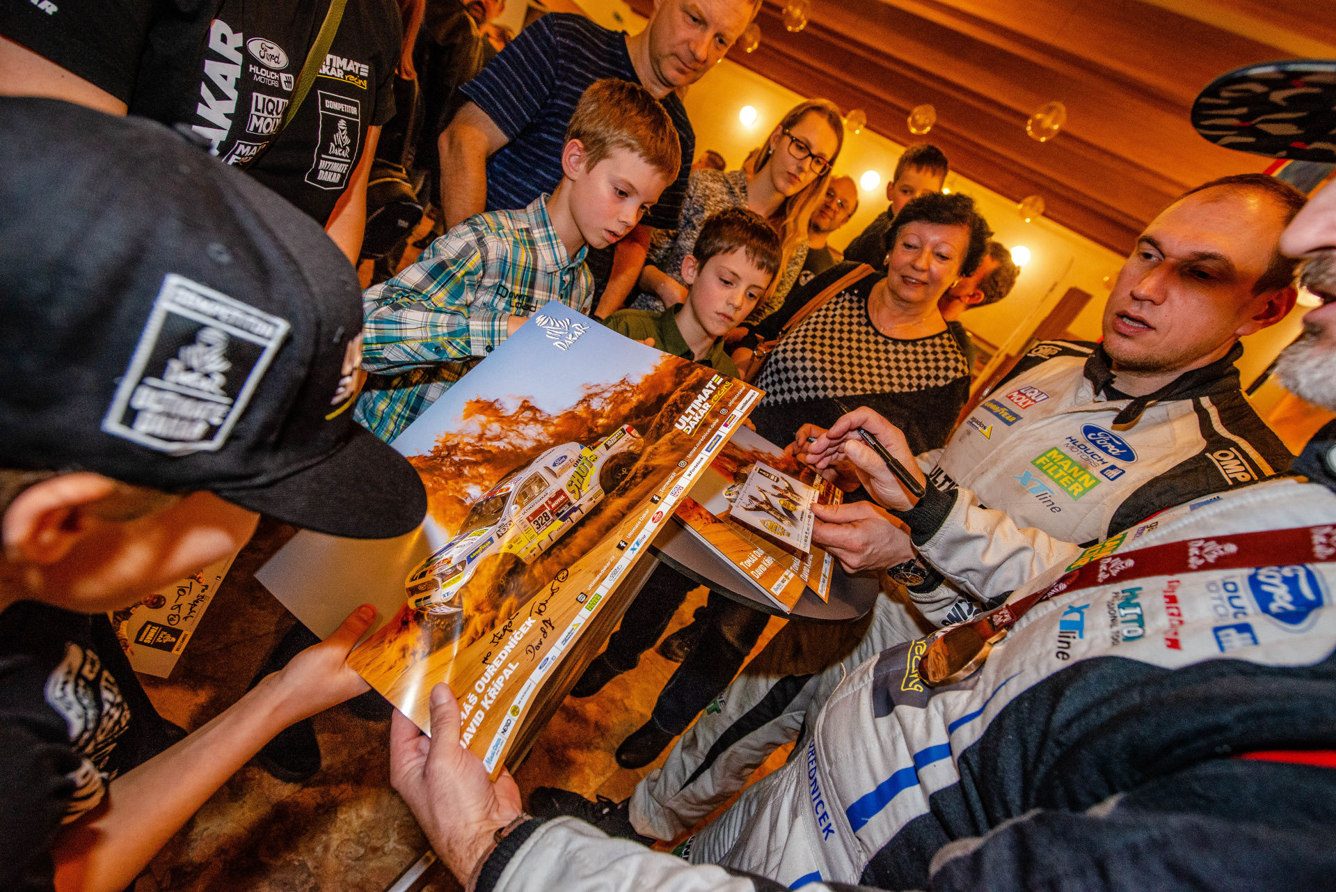 Velké Meziříčí ožilo Dakarem! Proběhla první talk show DAKAR Rychle a zběsile III. Velké Meziříčí ožilo Dakarem! Proběhla první talk show DAKAR Rychle a zběsile III.