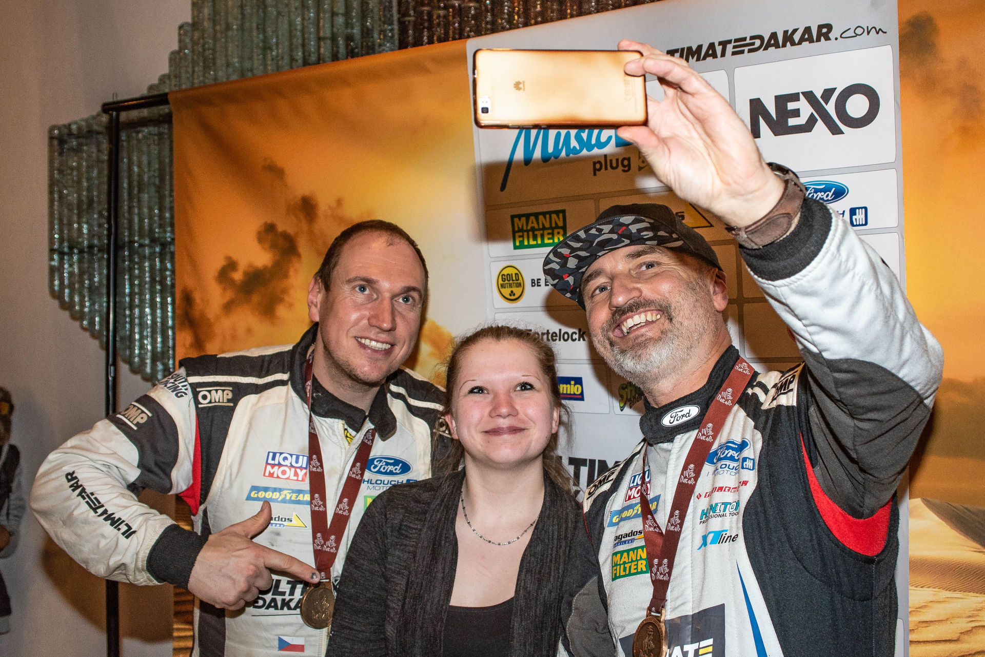 Velké Meziříčí ožilo Dakarem! Proběhla první talk show DAKAR Rychle a zběsile III. Velké Meziříčí ožilo Dakarem! Proběhla první talk show DAKAR Rychle a zběsile III.