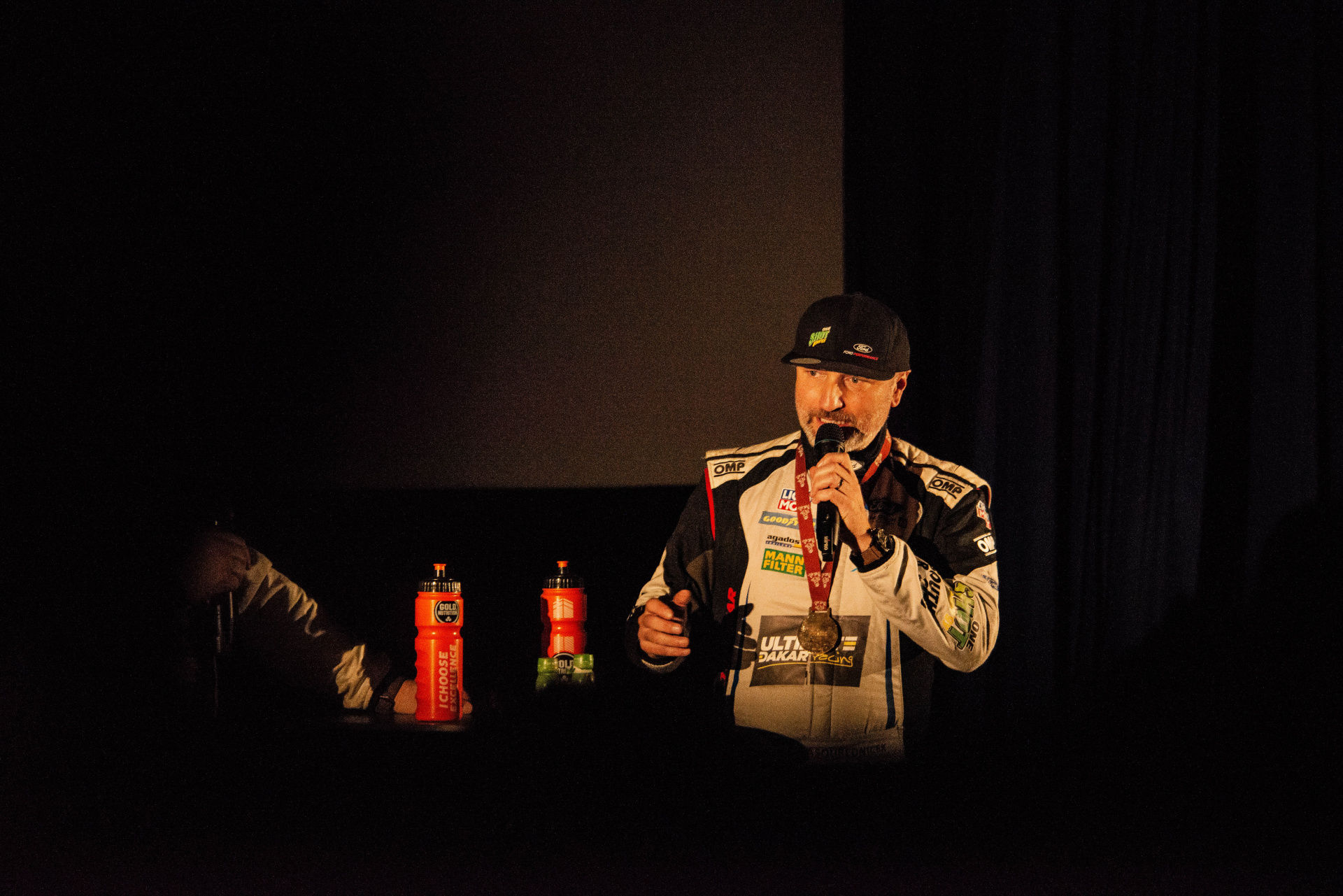 Velké Meziříčí ožilo Dakarem! Proběhla první talk show DAKAR Rychle a zběsile III. Velké Meziříčí ožilo Dakarem! Proběhla první talk show DAKAR Rychle a zběsile III.