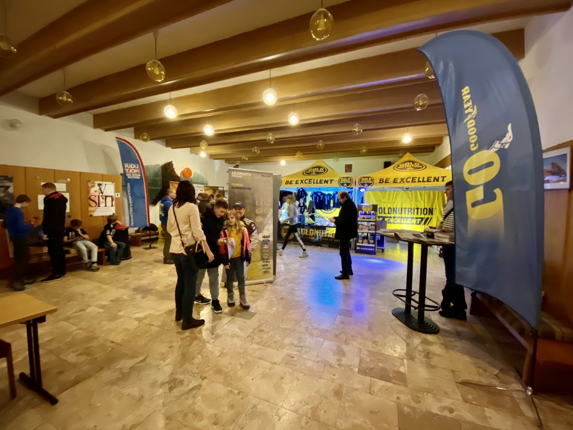 Velké Meziříčí ožilo Dakarem! Proběhla první talk show DAKAR Rychle a zběsile III. Velké Meziříčí ožilo Dakarem! Proběhla první talk show DAKAR Rychle a zběsile III.