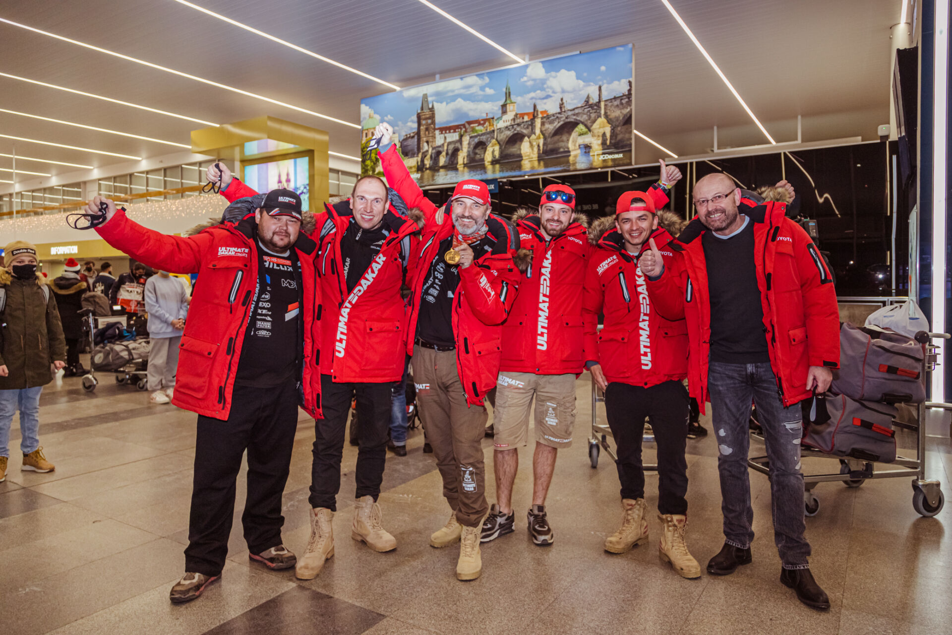 Dakar 2021: Čeští srdcaři nezdolnou bojovností znovu pokořili Dakar Dakar 2021: Čeští srdcaři nezdolnou bojovností znovu pokořili Dakar