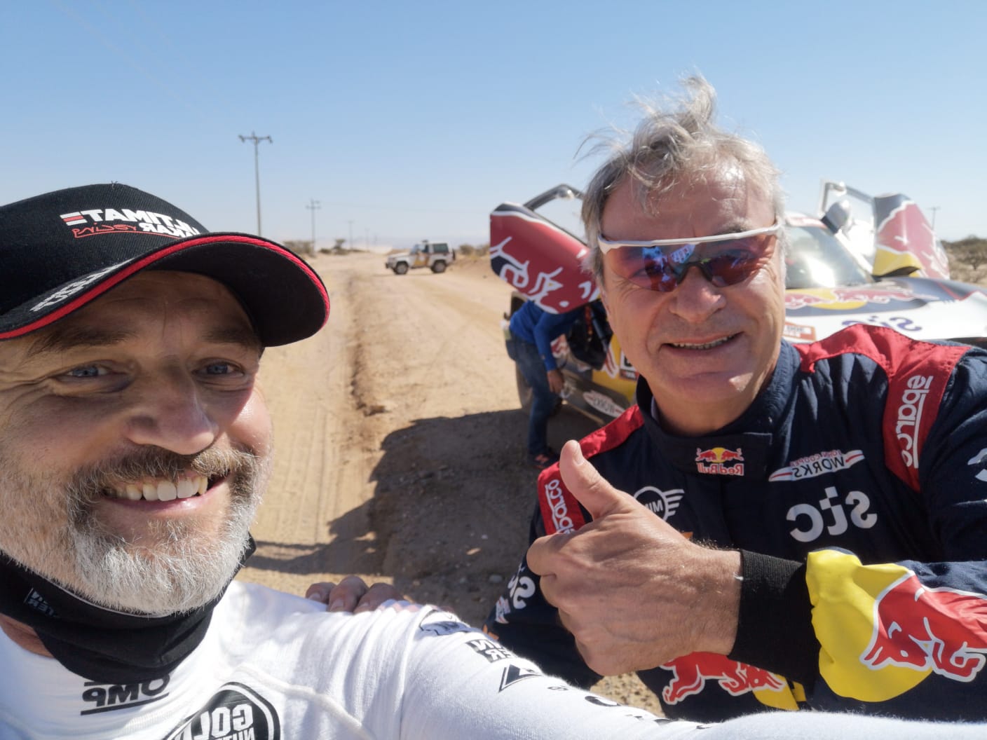 Posádka Ouředníček-Křípal musela v první dakarské etapě hrát ruskou ruletu kvůli defektům Posádka Ouředníček-Křípal musela v první dakarské etapě hrát ruskou ruletu kvůli defektům