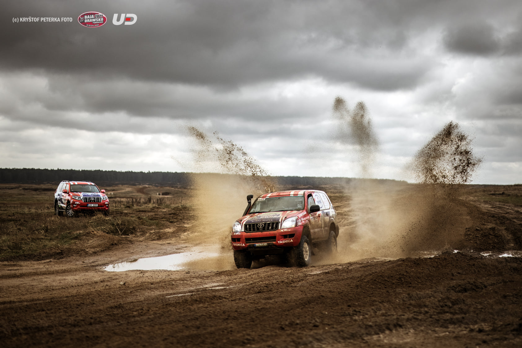 Nová Toyota Land Cruiser s novou posádkou slaví úspěch po svém prvním závodě Nová Toyota Land Cruiser s novou posádkou slaví úspěch po svém prvním závodě