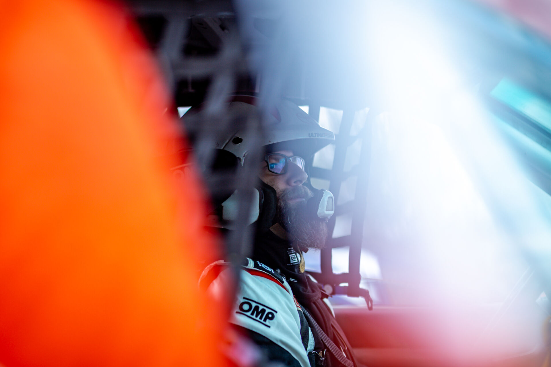 Nová Toyota Land Cruiser s novou posádkou slaví úspěch po svém prvním závodě Nová Toyota Land Cruiser s novou posádkou slaví úspěch po svém prvním závodě