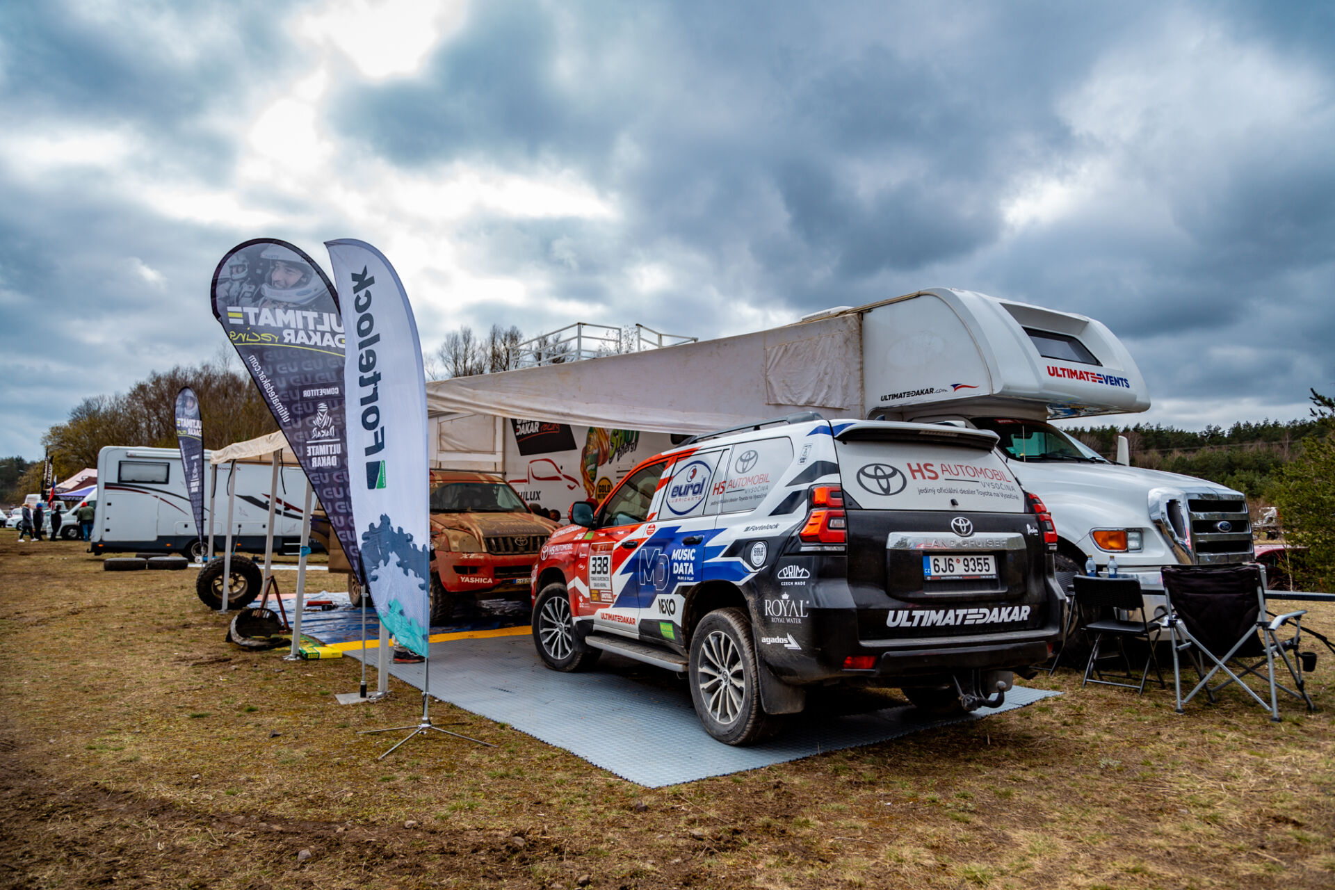 Nová Toyota Land Cruiser s novou posádkou slaví úspěch po svém prvním závodě Nová Toyota Land Cruiser s novou posádkou slaví úspěch po svém prvním závodě