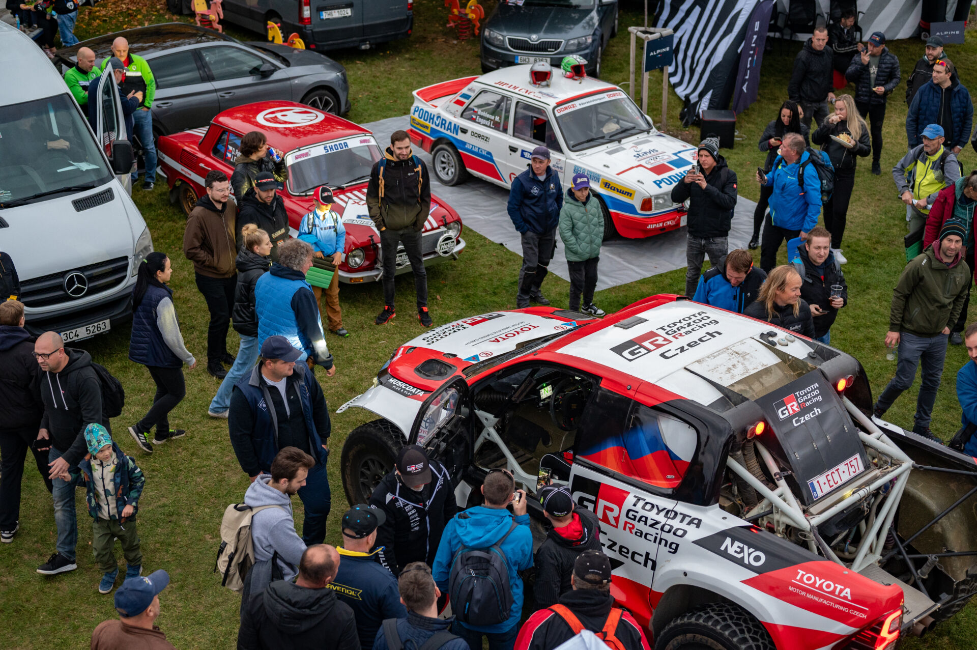 Tým TGR Czech si užil exhibici při WRC a oslavil mistrovský titul Toyoty na Prague Car Festival Tým TGR Czech si užil exhibici při WRC a oslavil mistrovský titul Toyoty na Prague Car Festival