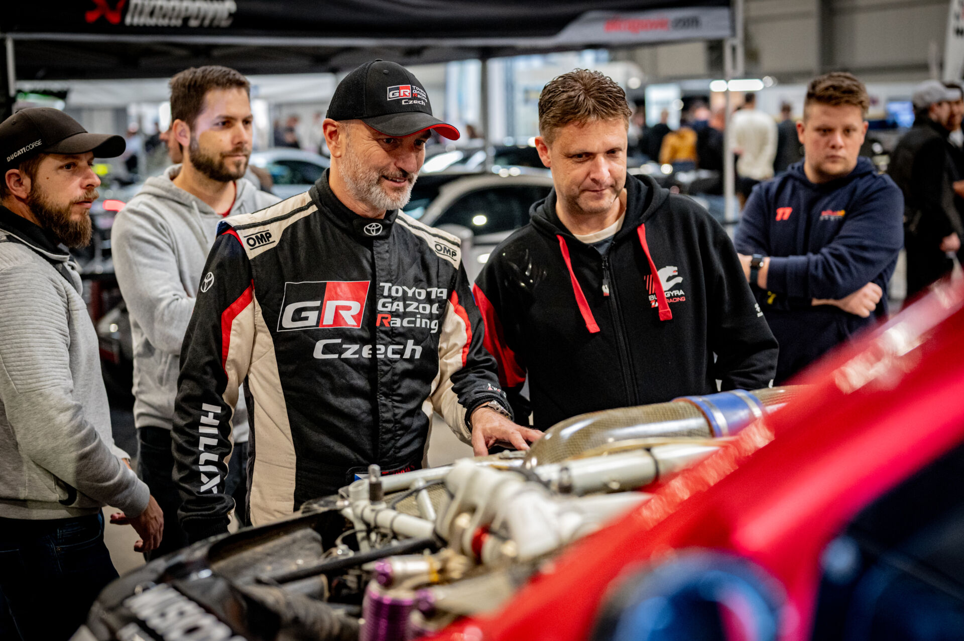 Tým TGR Czech si užil exhibici při WRC a oslavil mistrovský titul Toyoty na Prague Car Festival Tým TGR Czech si užil exhibici při WRC a oslavil mistrovský titul Toyoty na Prague Car Festival