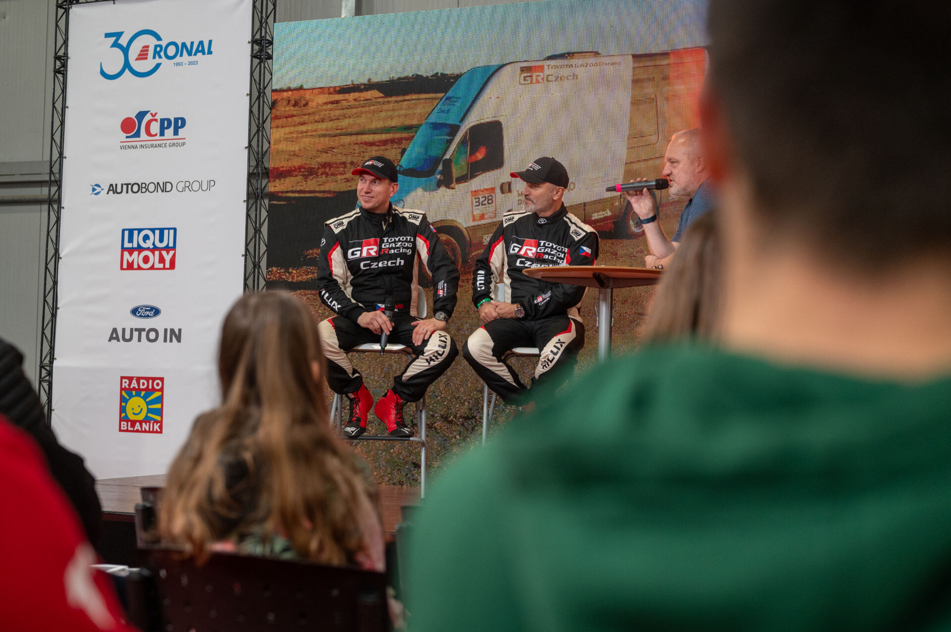 Tým TGR Czech si užil exhibici při WRC a oslavil mistrovský titul Toyoty na Prague Car Festival Tým TGR Czech si užil exhibici při WRC a oslavil mistrovský titul Toyoty na Prague Car Festival