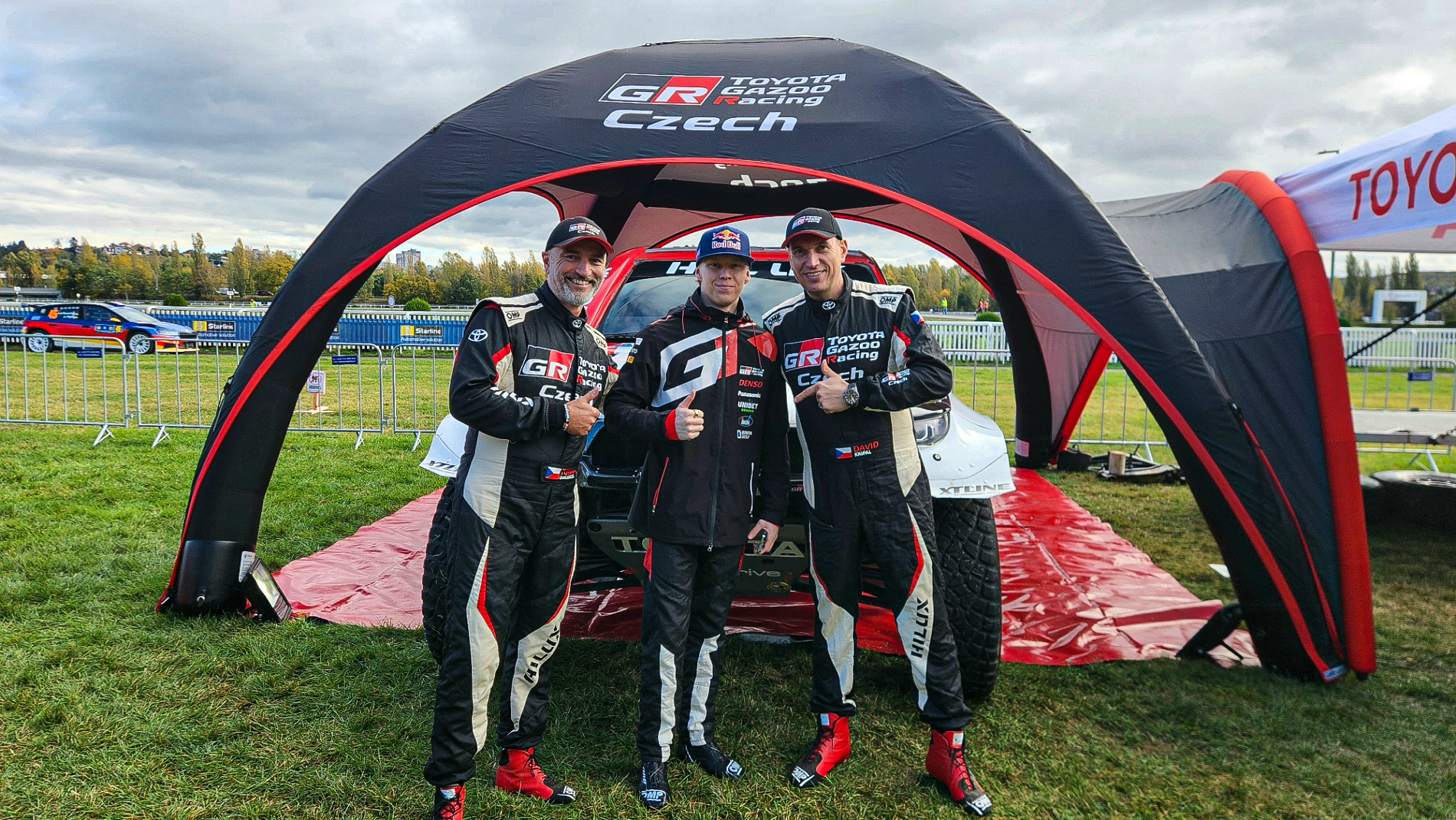 Tým TGR Czech si užil exhibici při WRC a oslavil mistrovský titul Toyoty na Prague Car Festival Tým TGR Czech si užil exhibici při WRC a oslavil mistrovský titul Toyoty na Prague Car Festival
