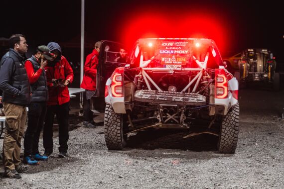 Obrázek galerie DAKAR 2024: DOBRÝ START A DĚSIVÝ MOMENT PRO TOYOTA GAZOO RACING CZECH V PROLOGU