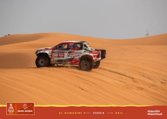 Obrázek galerie Dakar 2024: Pozitivní den pro českou posádku Toyota Gazoo Racing Czech