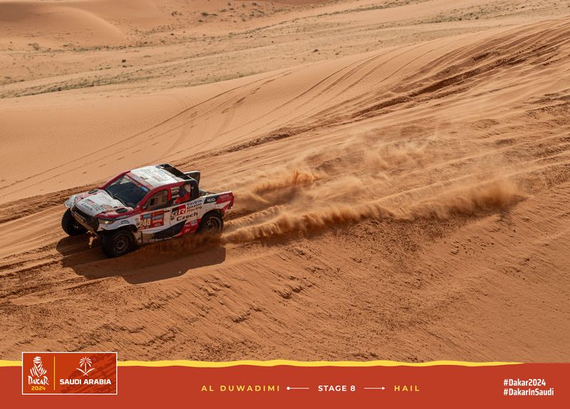 Dakar 2024: Pozitivní den pro českou posádku Toyota Gazoo Racing Czech