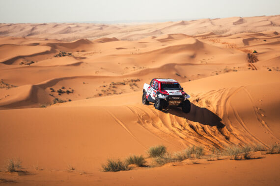 Obrázek galerie Dakar 2024: Pozitivní den pro českou posádku Toyota Gazoo Racing Czech