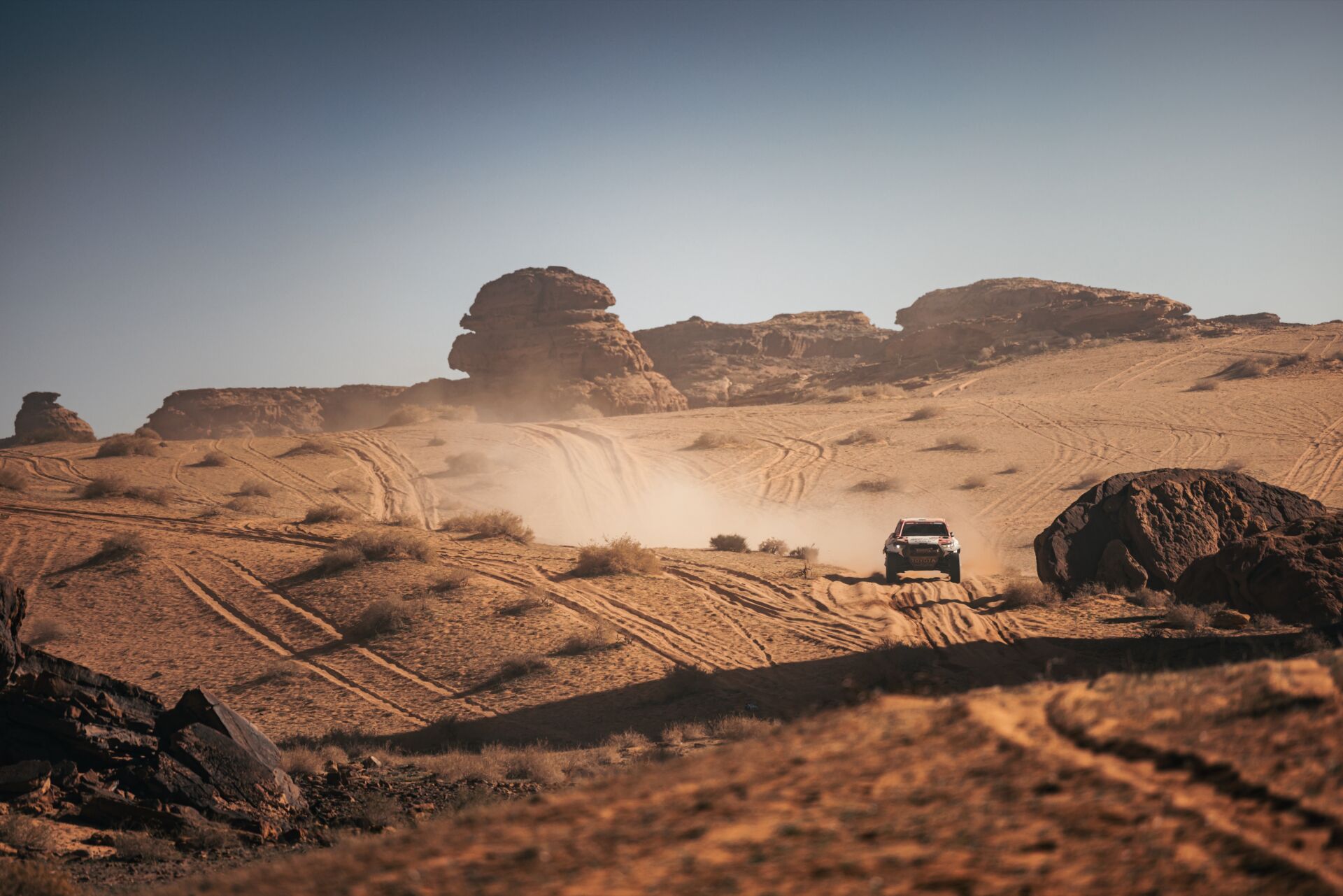 Náročný den, ale dobrý výsledek pro posádku Ouředníček – Křípal Náročný den, ale dobrý výsledek pro posádku Ouředníček – Křípal