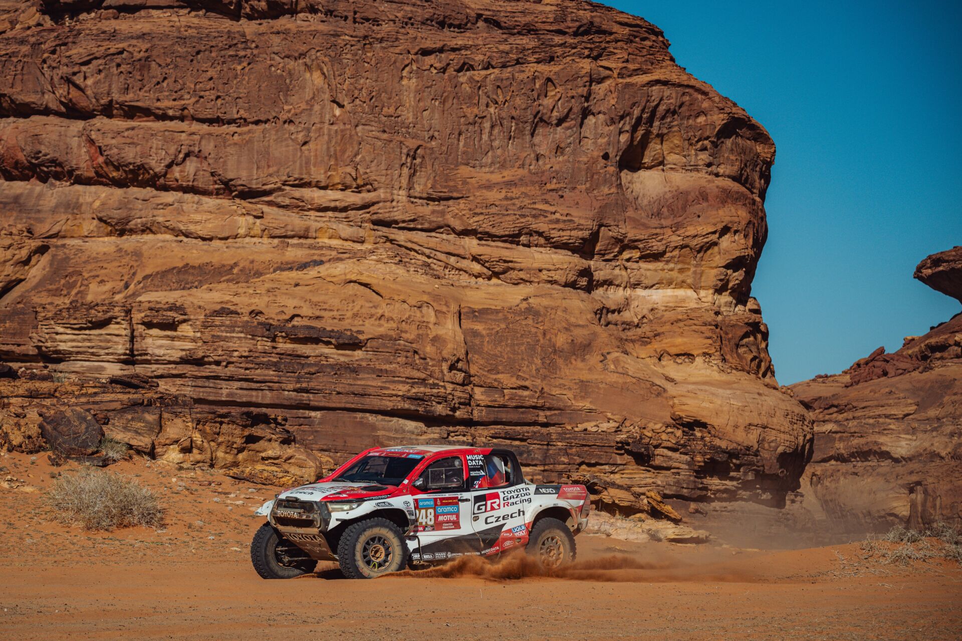 Náročný den, ale dobrý výsledek pro posádku Ouředníček – Křípal Náročný den, ale dobrý výsledek pro posádku Ouředníček – Křípal