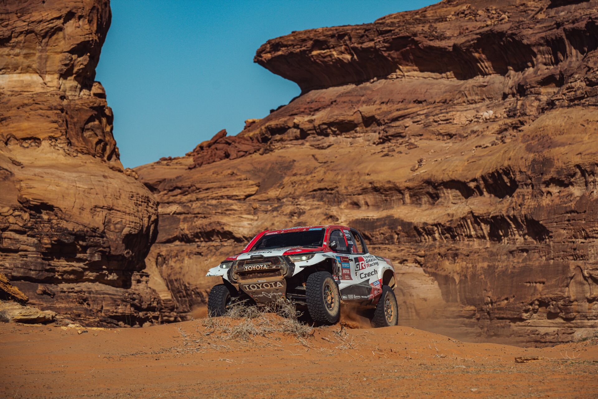 Náročný den, ale dobrý výsledek pro posádku Ouředníček – Křípal Náročný den, ale dobrý výsledek pro posádku Ouředníček – Křípal