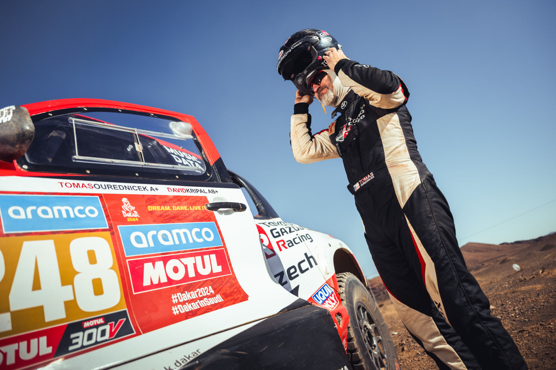 Francouzská posádka narazila do české Toyoty Francouzská posádka narazila do české Toyoty