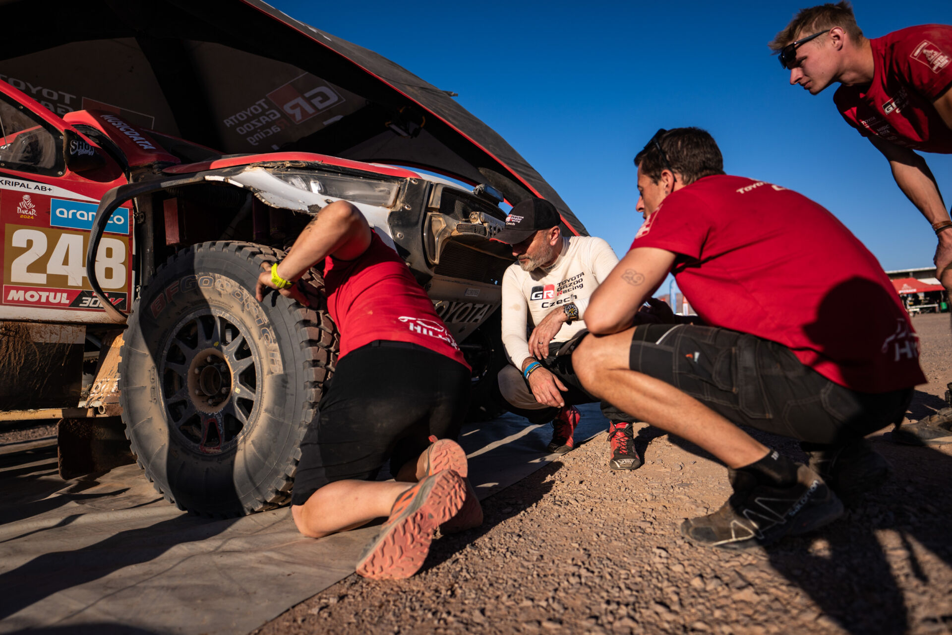 Francouzská posádka narazila do české Toyoty Francouzská posádka narazila do české Toyoty