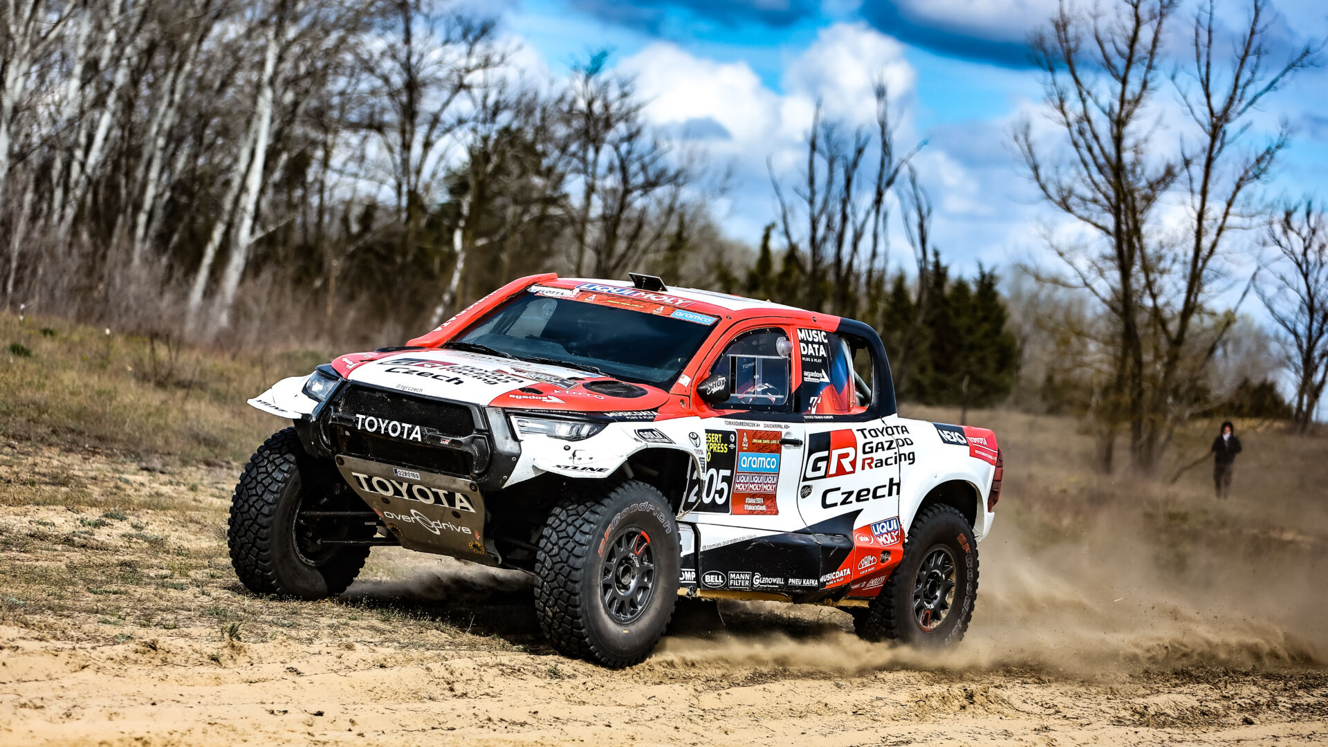 Z Dakaru rovnou do maďarské pouště pro stříbro