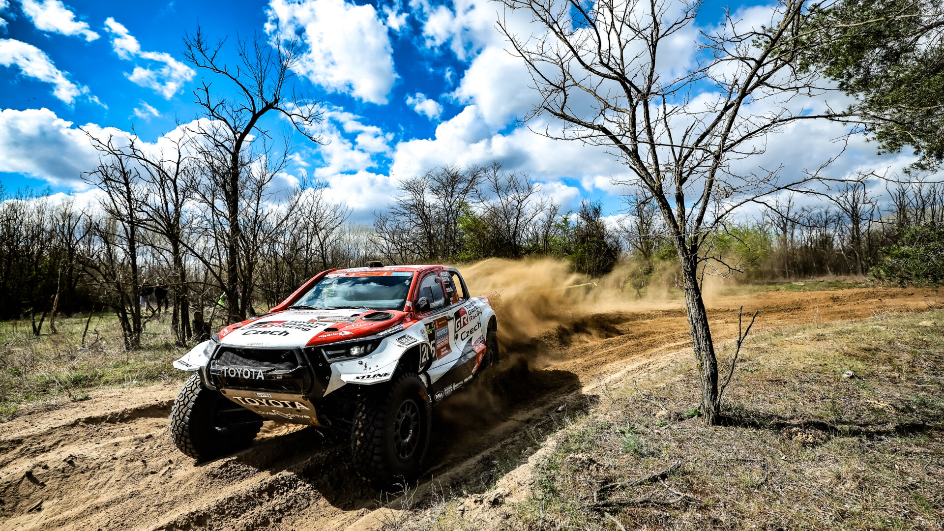 Z Dakaru rovnou do maďarské pouště pro stříbro