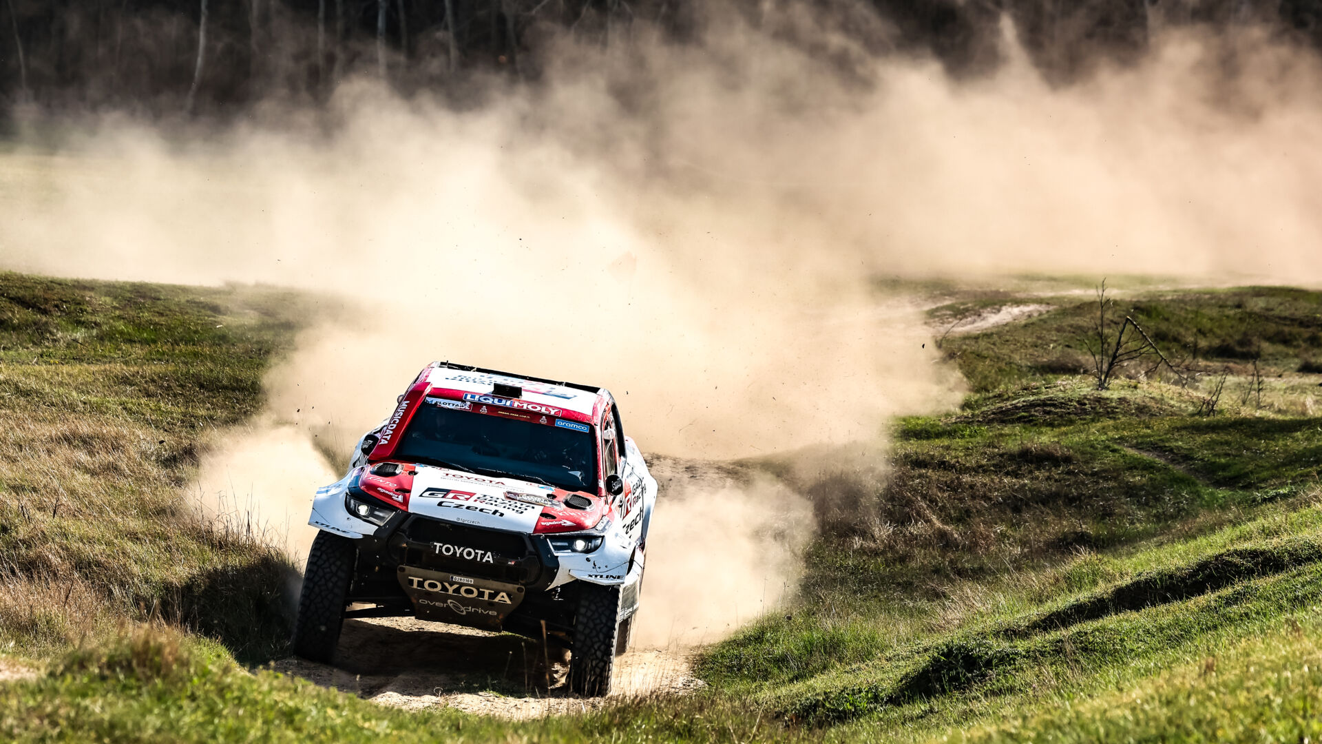 Z Dakaru rovnou do maďarské pouště pro stříbro