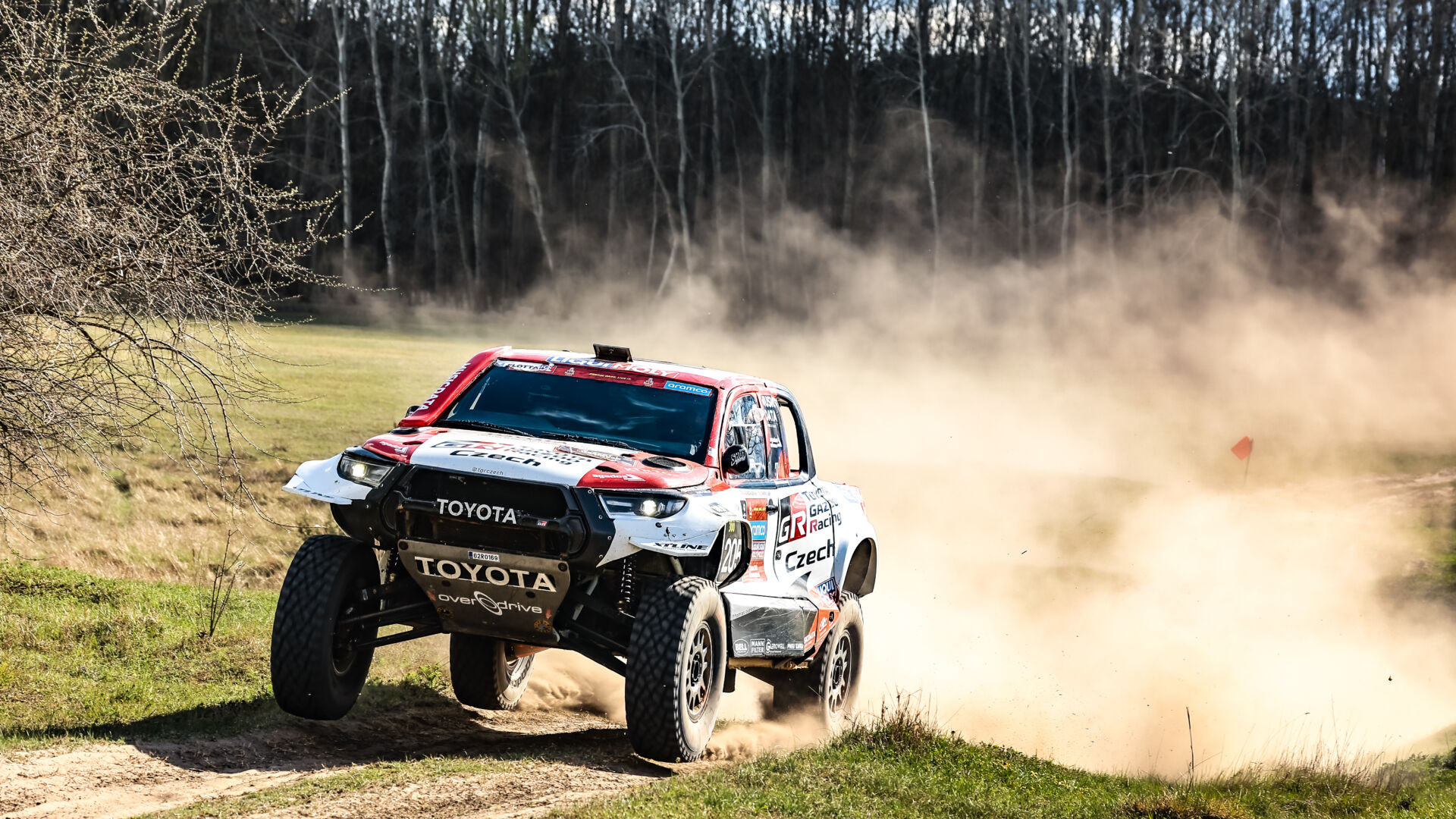 Z Dakaru rovnou do maďarské pouště pro stříbro