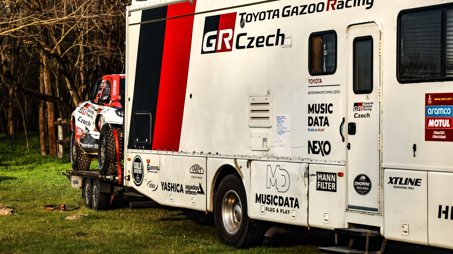 Z Dakaru rovnou do maďarské pouště pro stříbro