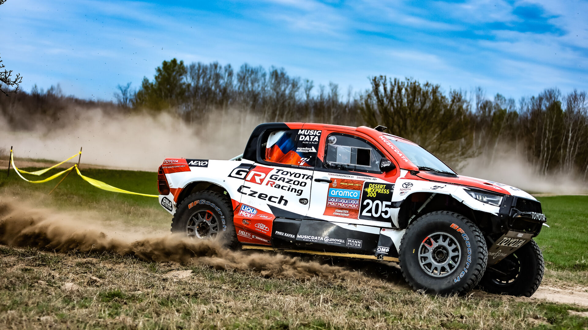 Z Dakaru rovnou do maďarské pouště pro stříbro