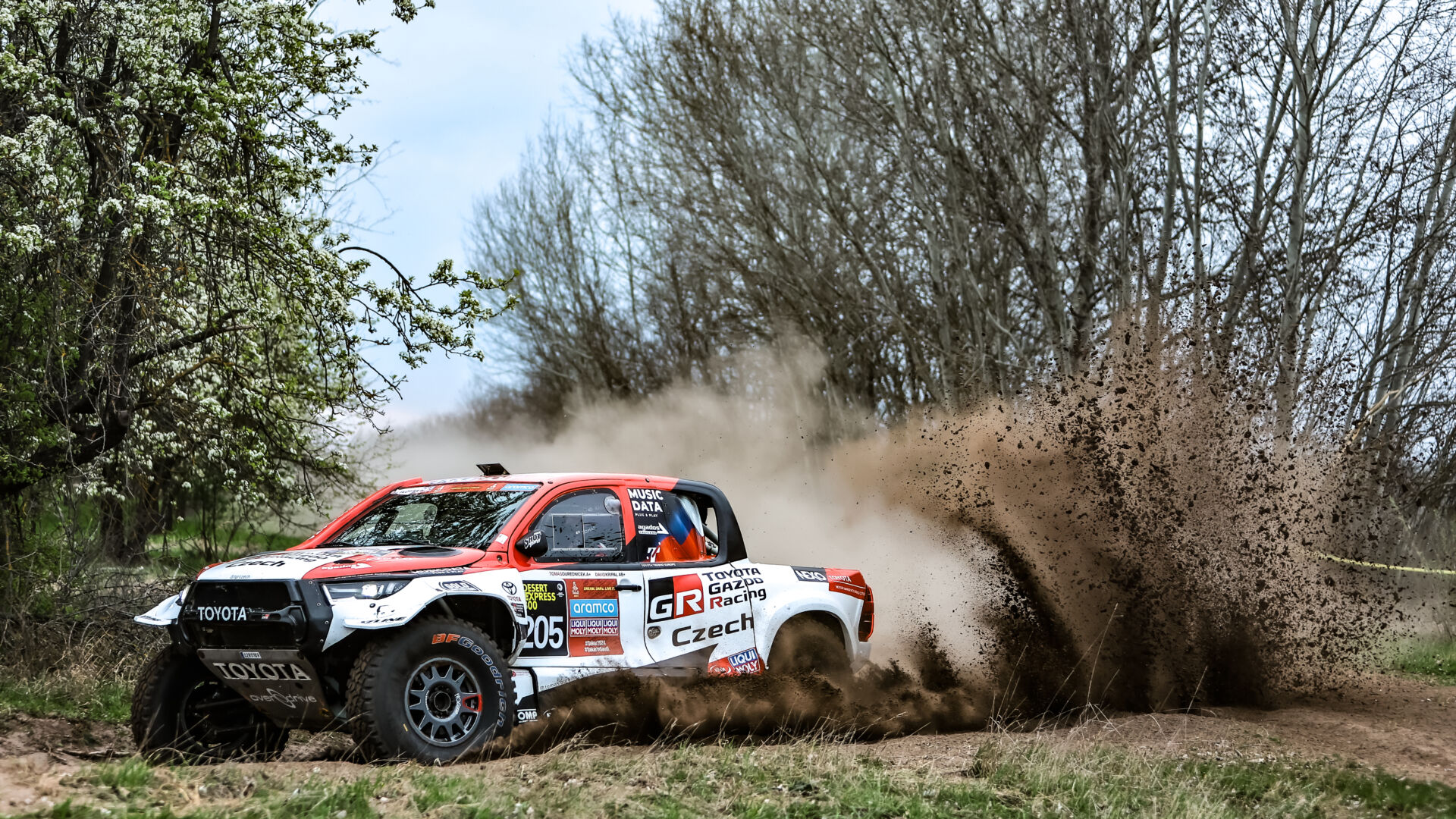 Z Dakaru rovnou do maďarské pouště pro stříbro