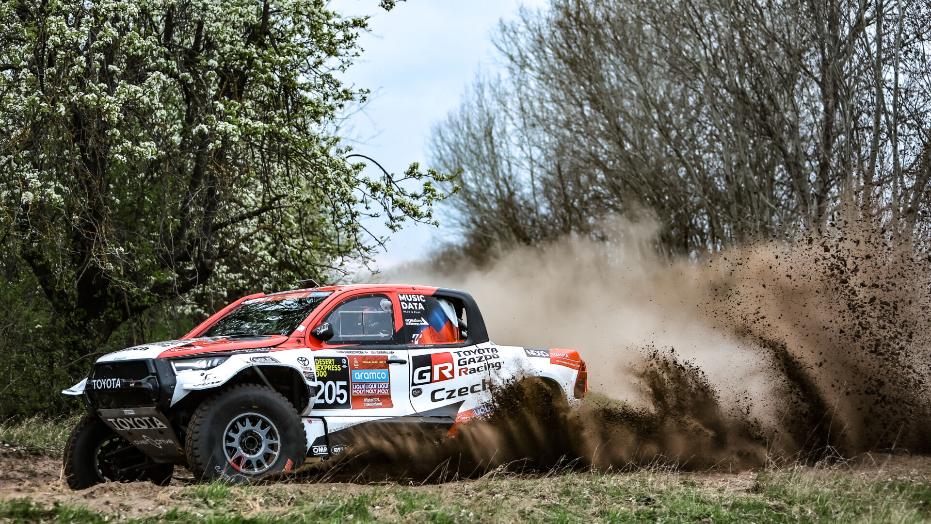 Z Dakaru rovnou do maďarské pouště pro stříbro