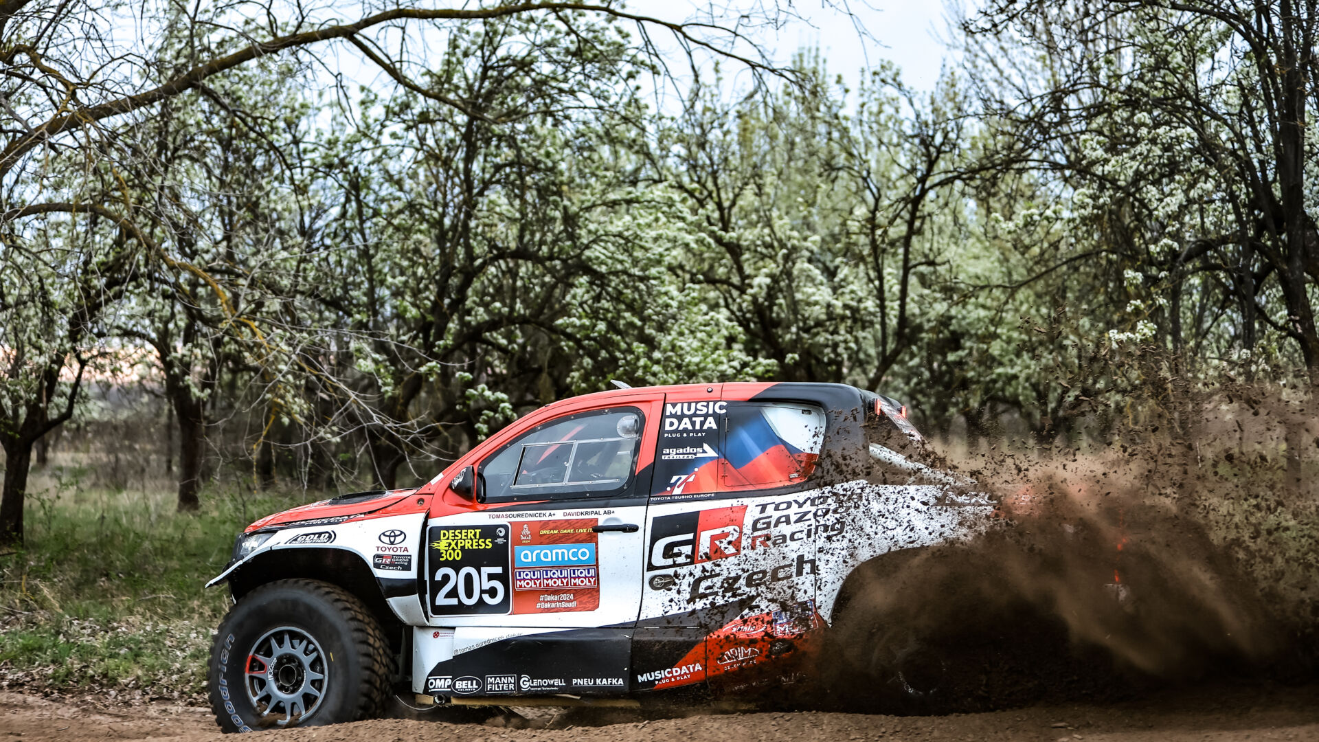 Z Dakaru rovnou do maďarské pouště pro stříbro