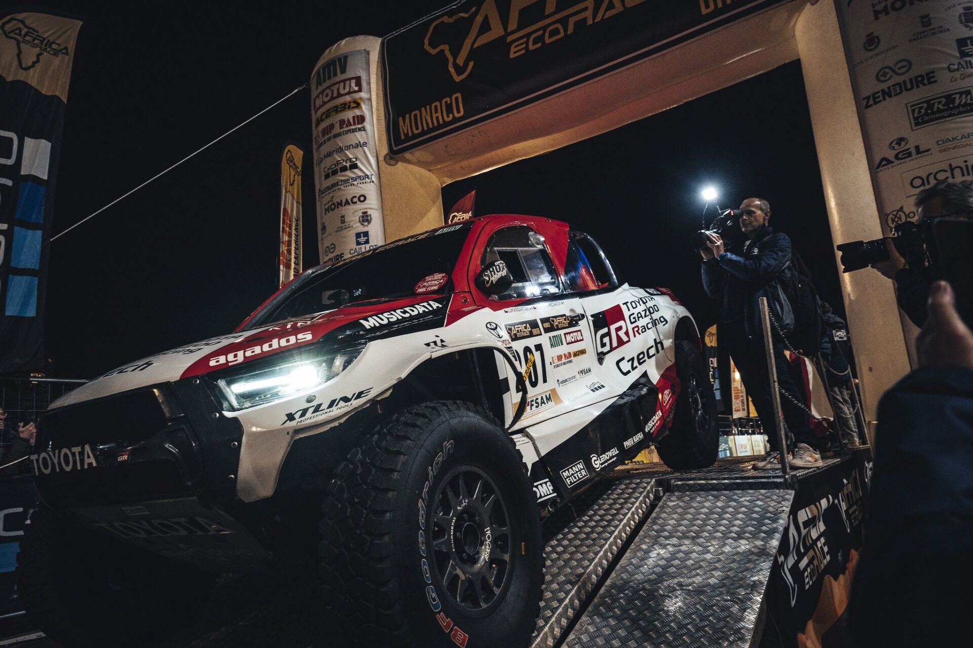 Africa Eco Race 2025: Slavnostní start v Monaku Africa Eco Race 2025: Slavnostní start v Monaku