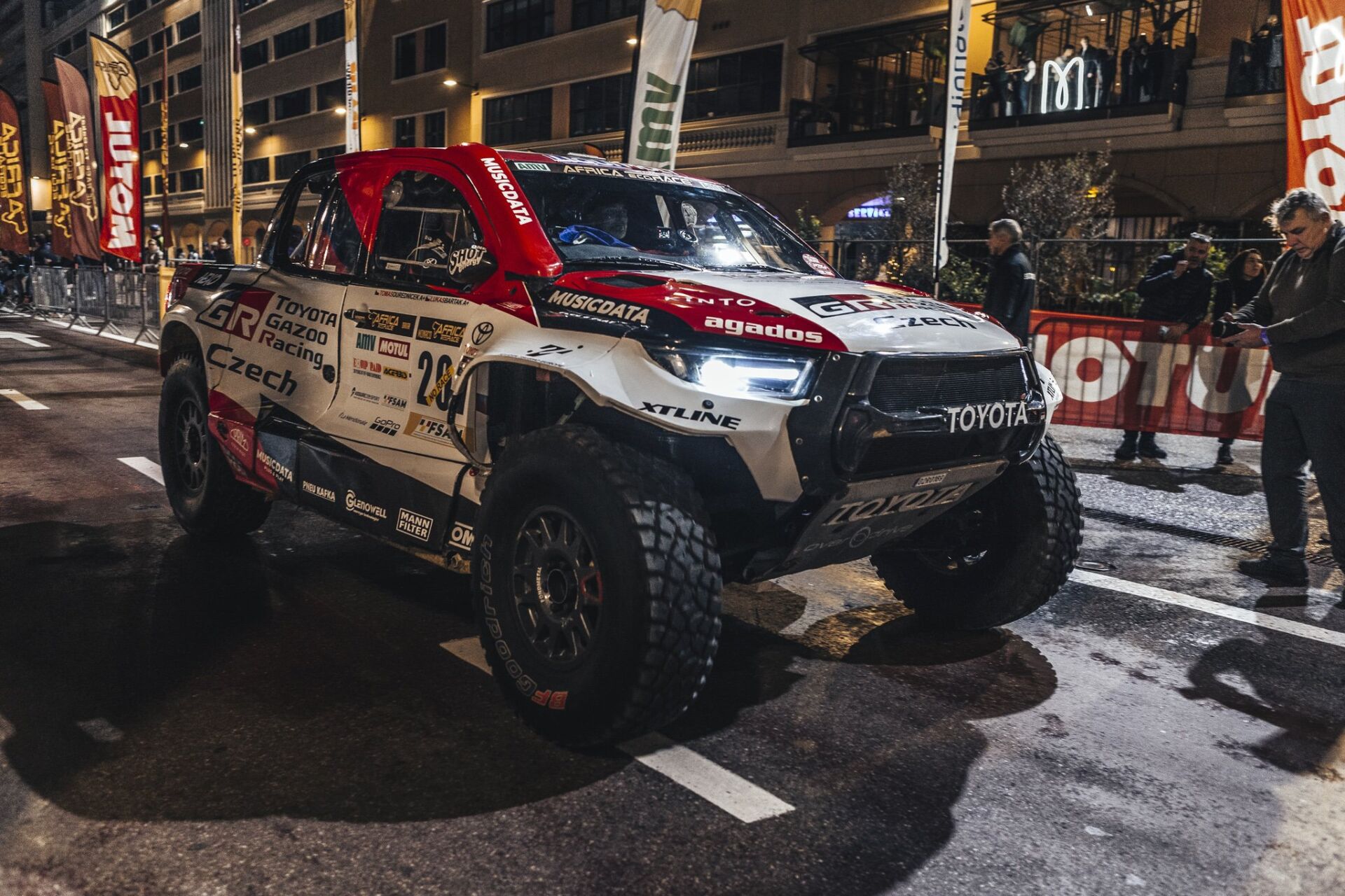 Africa Eco Race 2025: Slavnostní start v Monaku Africa Eco Race 2025: Slavnostní start v Monaku