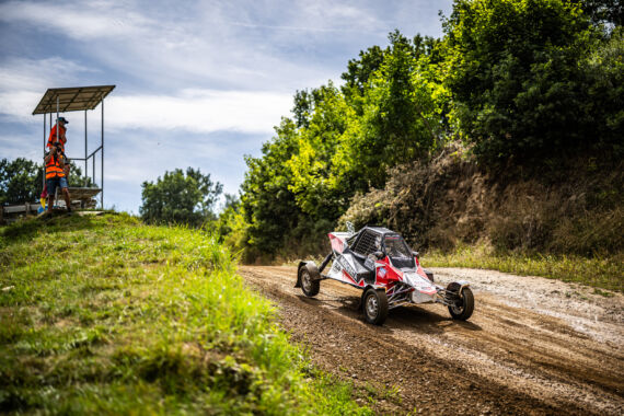 Obrázek galerie Posedlí Dakarem OpenAir 2025